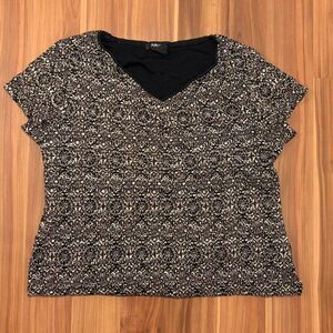 thick short sleeve stretchy black and gold shimmery metallic brocade pattern top